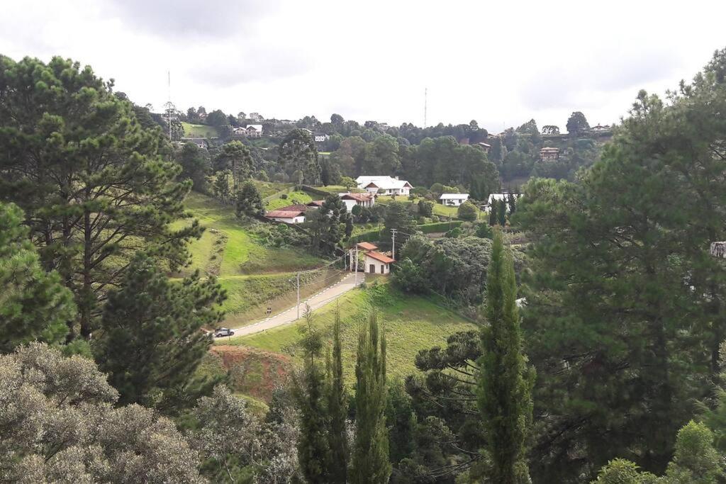 Casa E Vista Privilegiadas No Alto Do Capivari * Campos do Jordão